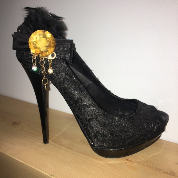 Black Lace Feather Stilettos with Bow and Charms - Picture 4 of 7